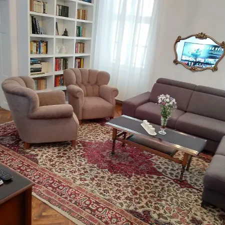Apartment Karlo *