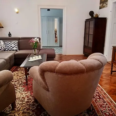 Apartment Karlo